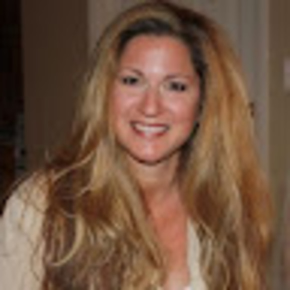 Meet your Posher, Alyssa - Picture 1 of 1